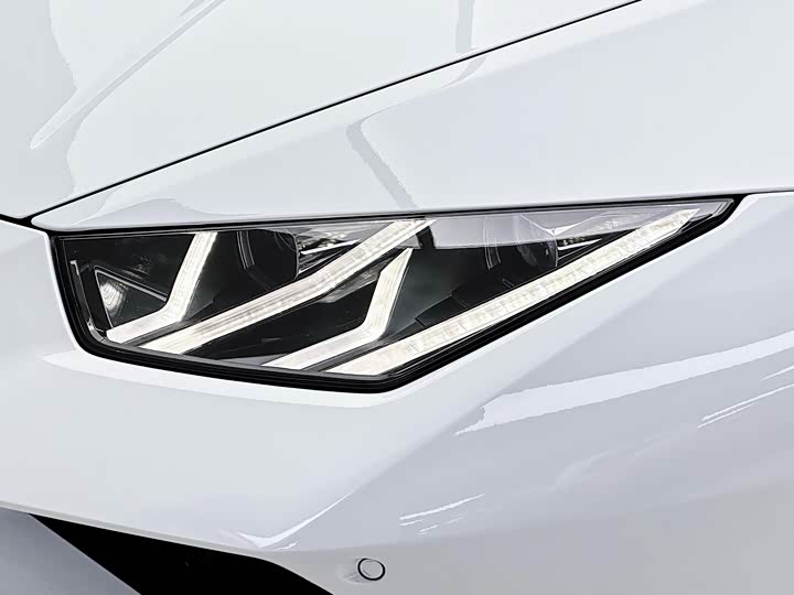 Фото 10 - Lamborghini Huracán