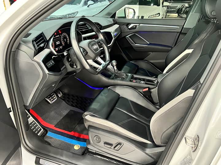 Фото 9 - Audi Q3