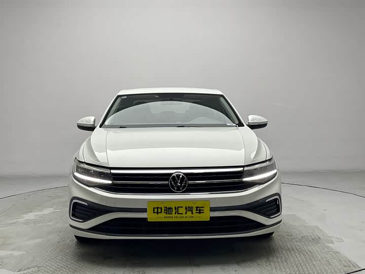 Фото 2 - Volkswagen Bora