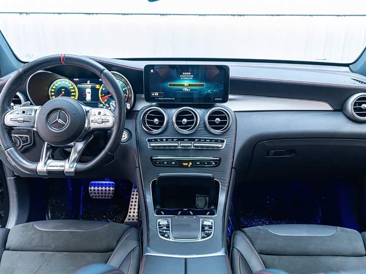 Фото 11 - Mercedes-Benz GLC-Class AMG