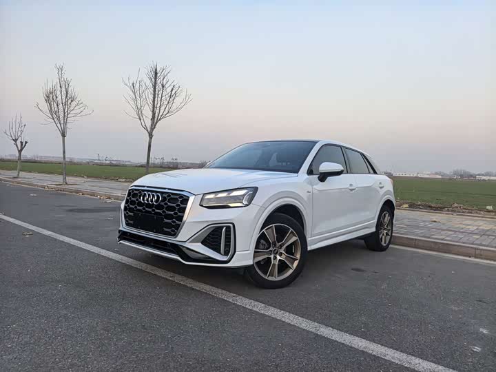 Фото 1 - Audi Q2L