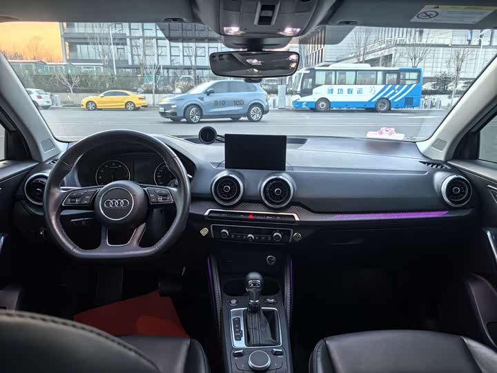 Фото 10 - Audi Q2L