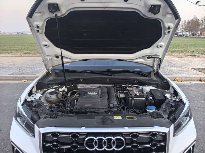Фото 14 - Audi Q2L