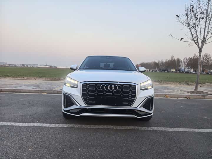 Фото 2 - Audi Q2L