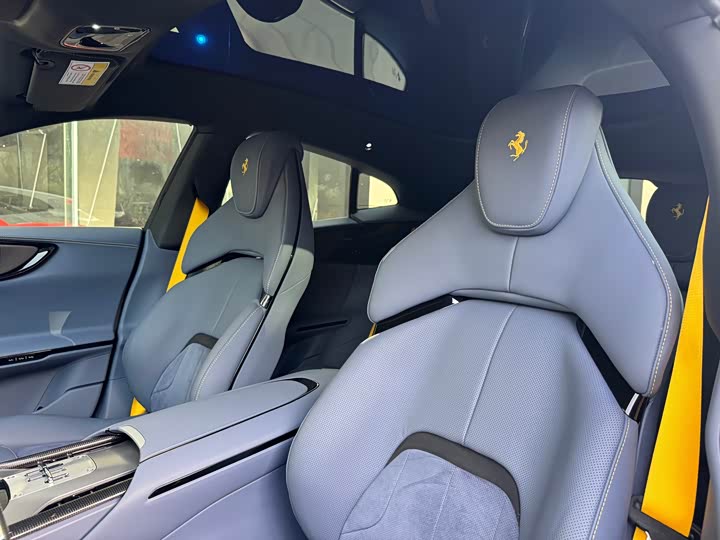 Фото 12 - Ferrari Purosangue