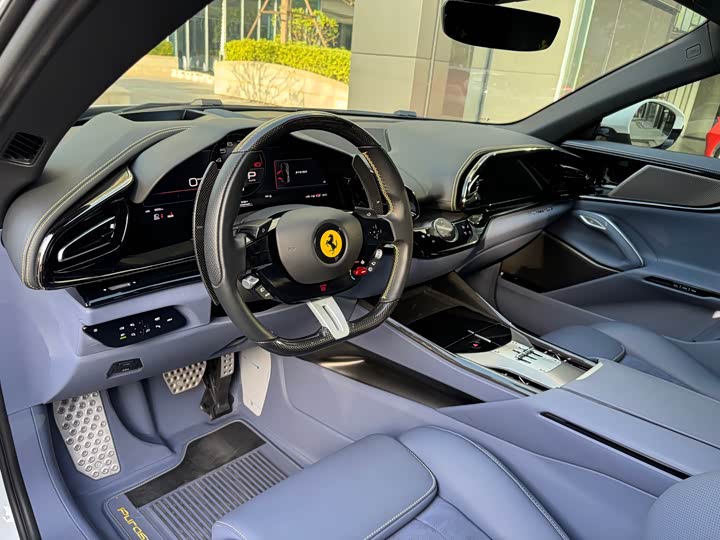 Фото 5 - Ferrari Purosangue