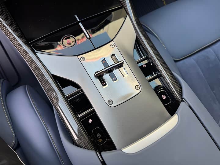 Фото 7 - Ferrari Purosangue