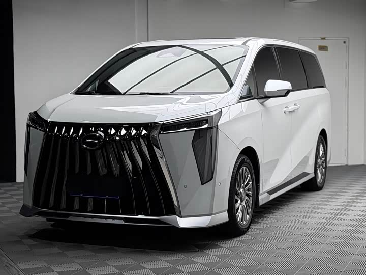 Фото 1 - GAC Trumpchi M8