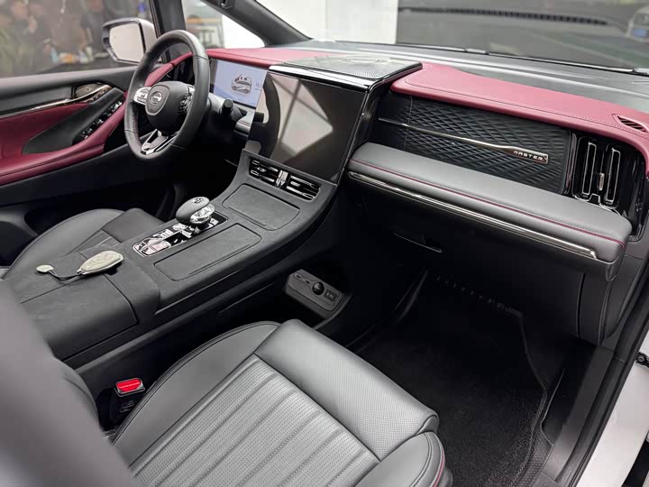 Фото 13 - GAC Trumpchi M8