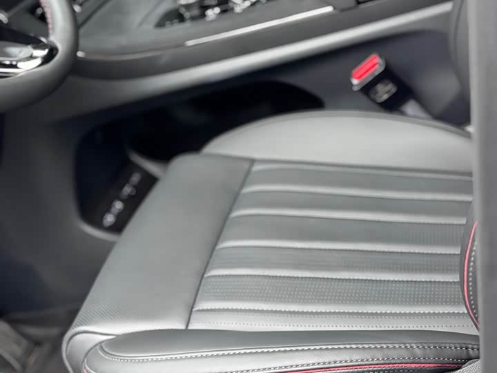 Фото 24 - GAC Trumpchi M8