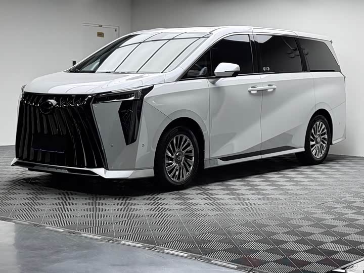 Фото 4 - GAC Trumpchi M8