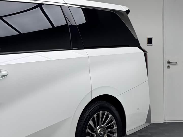 Фото 7 - GAC Trumpchi M8