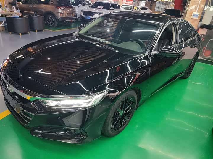 Фото 1 - Honda Accord