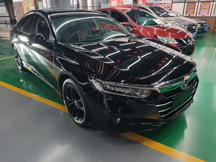 Фото 4 - Honda Accord