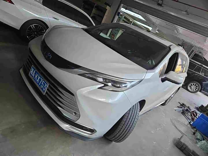 Фото 1 - Toyota Sienna