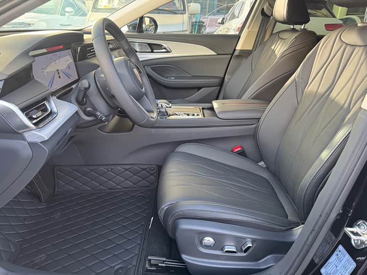 Фото 13 - Hongqi H5