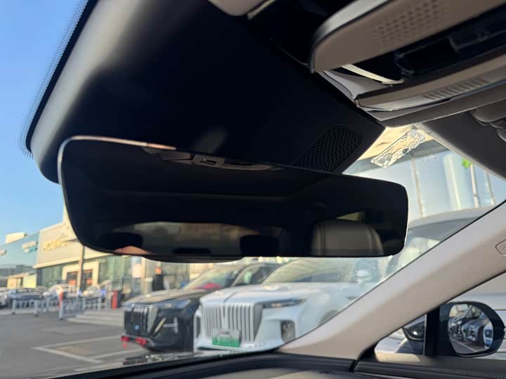 Фото 24 - Hongqi H5