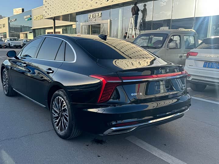 Фото 6 - Hongqi H5