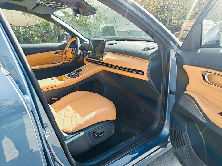 Фото 6 - Geely Galaxy Starship 7