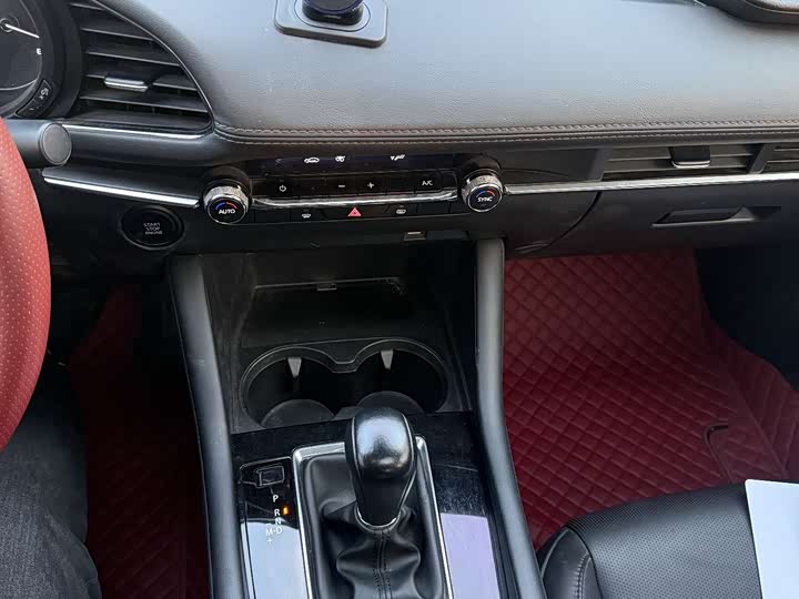 Фото 8 - Mazda 3 (Axela)