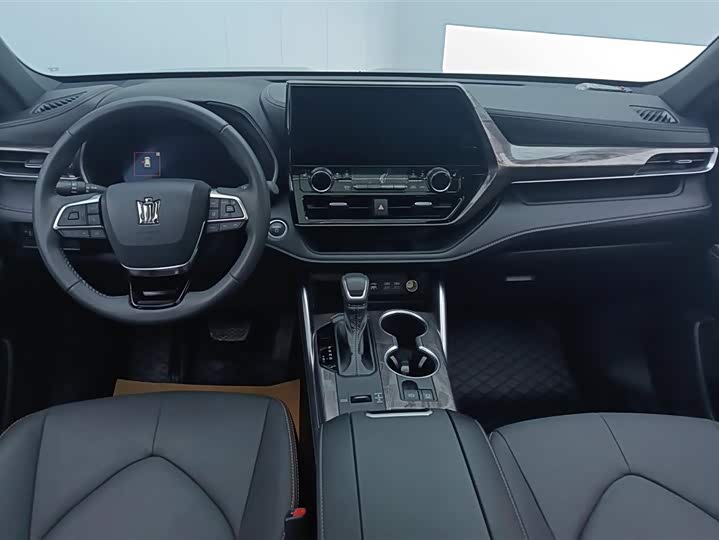 Фото 12 - Toyota Crown Kluger