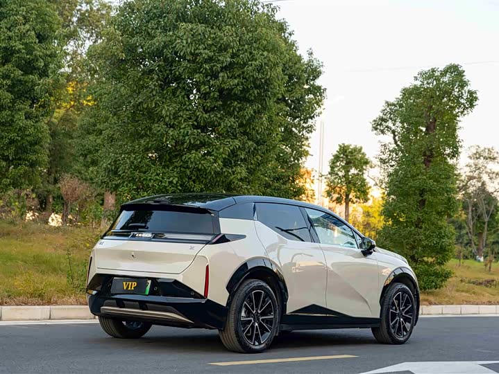 Фото 4 - Zeekr X