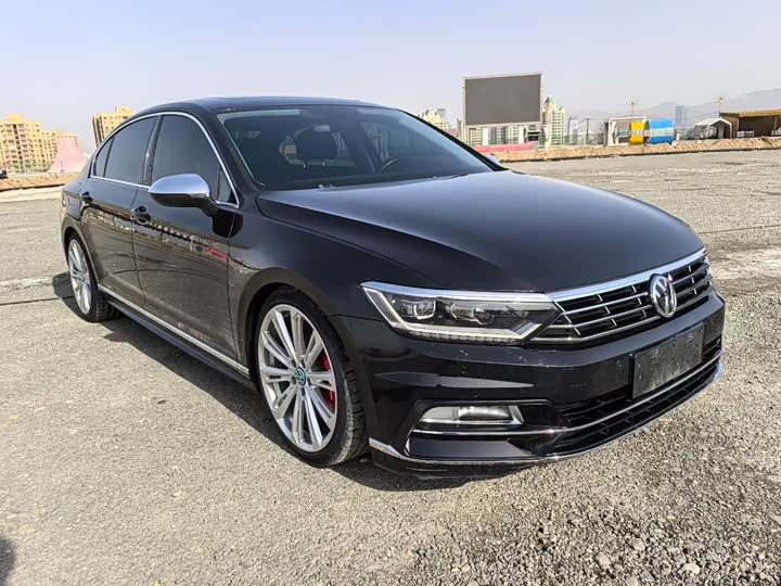 Фото 3 - Volkswagen Magotan