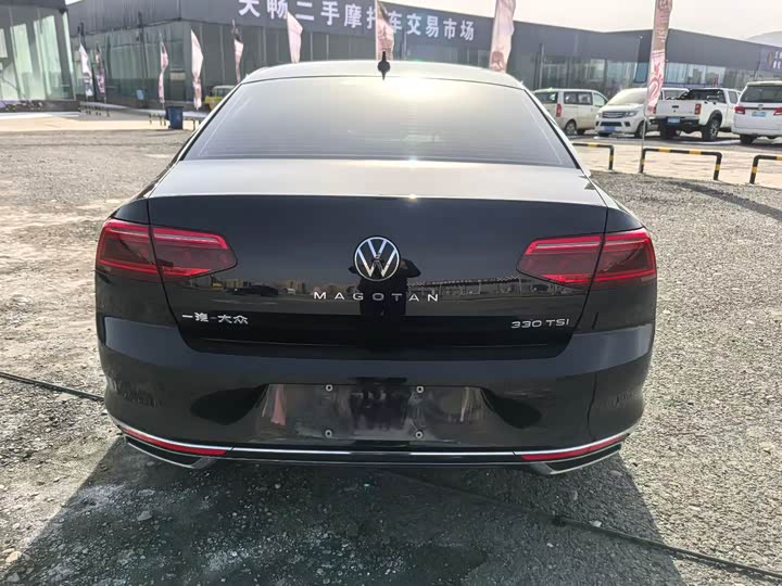 Фото 8 - Volkswagen Magotan