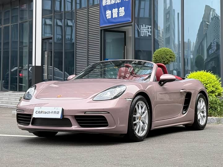 Фото 1 - Porsche 718