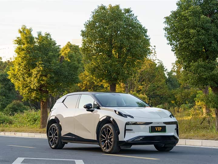 Фото 3 - Zeekr X