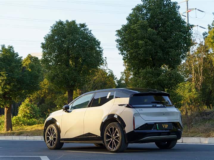 Фото 6 - Zeekr X