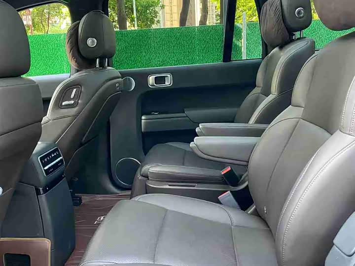 Фото 10 - LiXiang L9