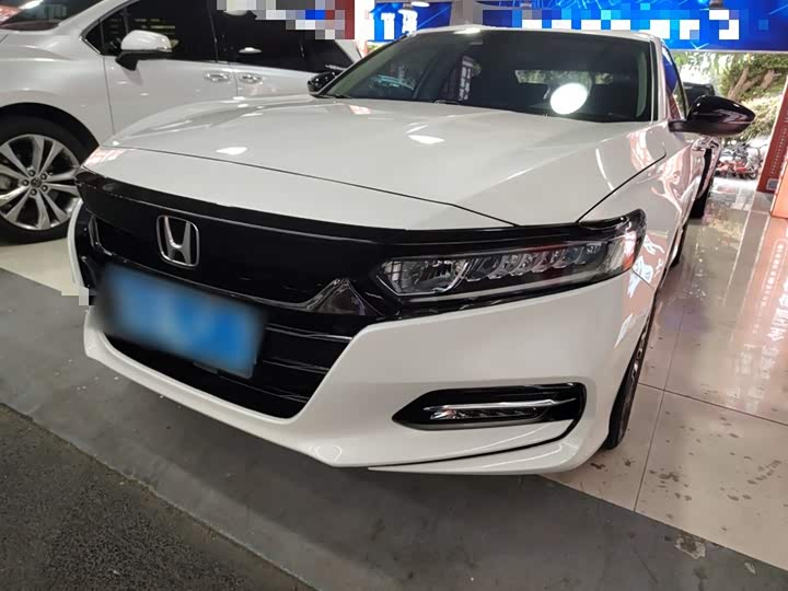 Фото 1 - Honda Accord
