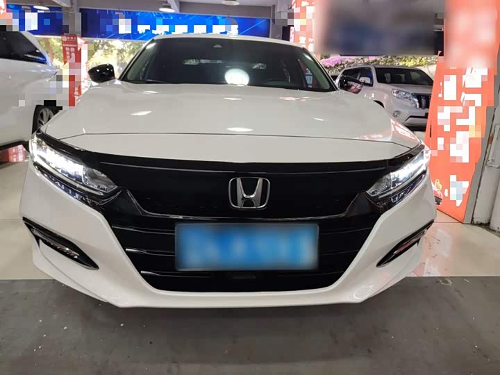 Фото 3 - Honda Accord