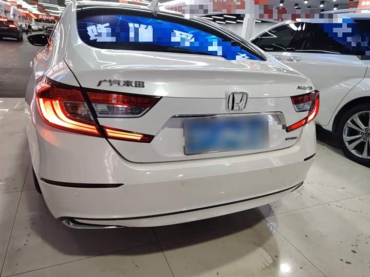 Фото 6 - Honda Accord
