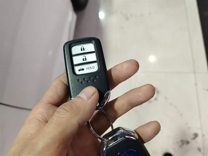 Фото 9 - Honda Accord