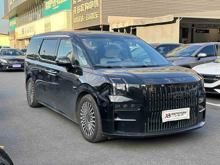 Фото 3 - Zeekr 009