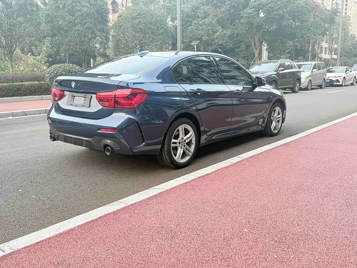 Фото 11 - BMW 1 Series