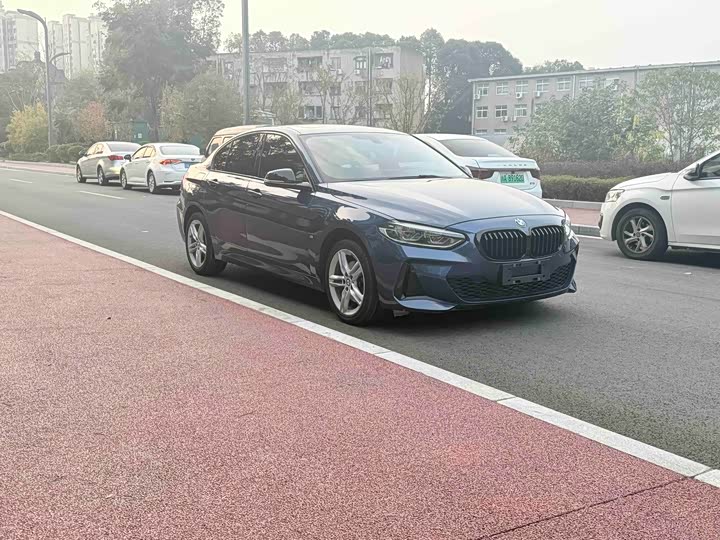 Фото 3 - BMW 1 Series