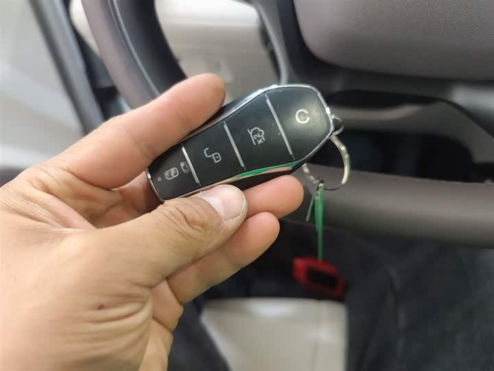 Фото 12 - BYD Song Plus Hybrid/EV