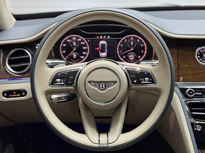 Фото 10 - Bentley Flying Spur