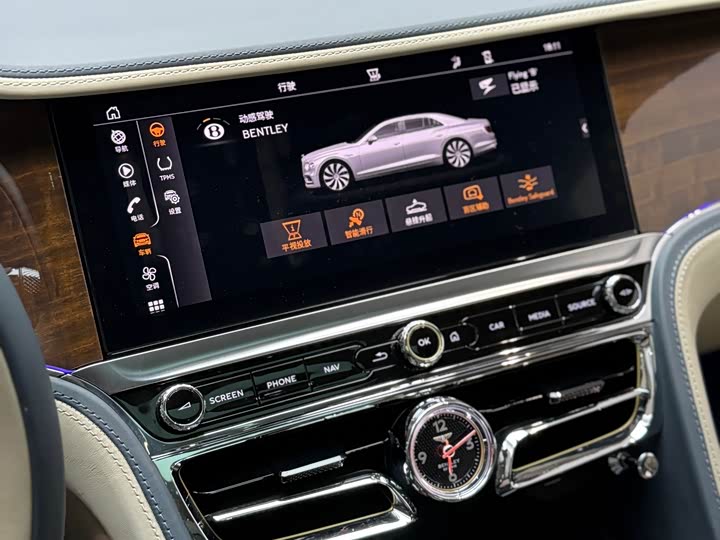 Фото 13 - Bentley Flying Spur