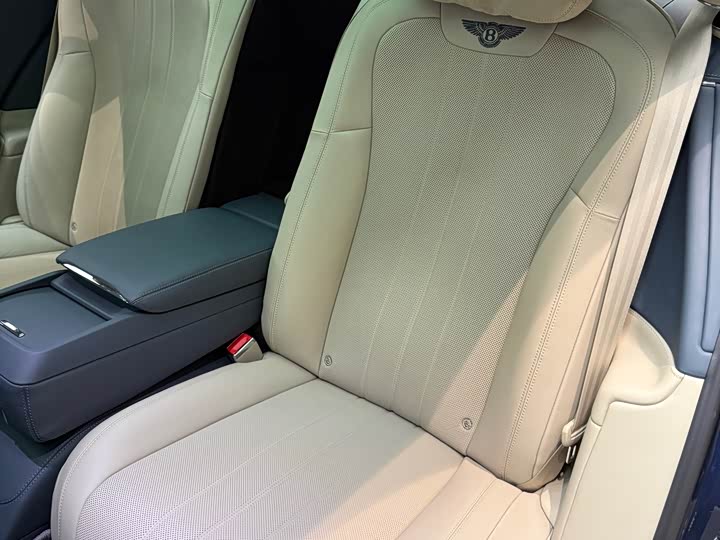 Фото 7 - Bentley Flying Spur