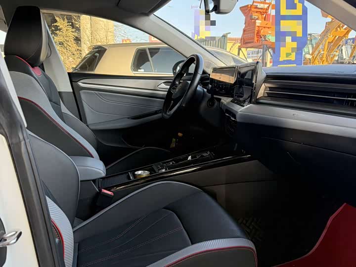 Фото 9 - Volkswagen Lamando L