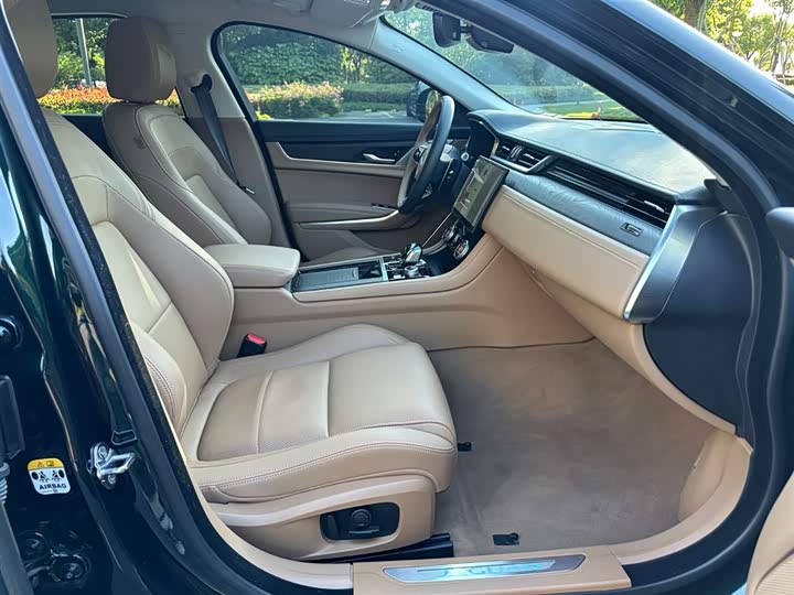 Фото 5 - Jaguar XF L