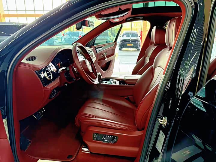 Фото 6 - Bentley Bentayga Hybrid