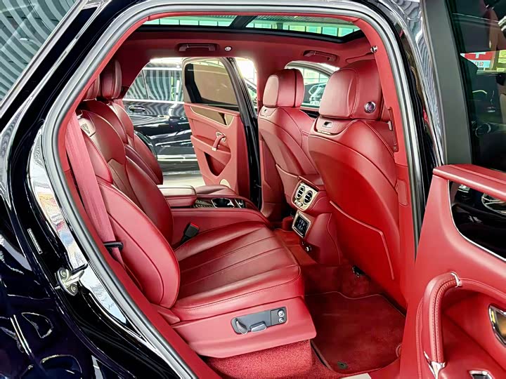 Фото 7 - Bentley Bentayga Hybrid