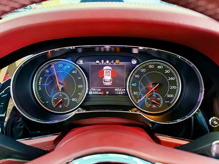 Фото 9 - Bentley Bentayga Hybrid