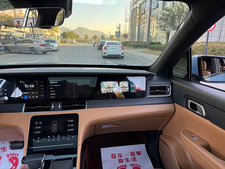 Фото 10 - LiXiang One