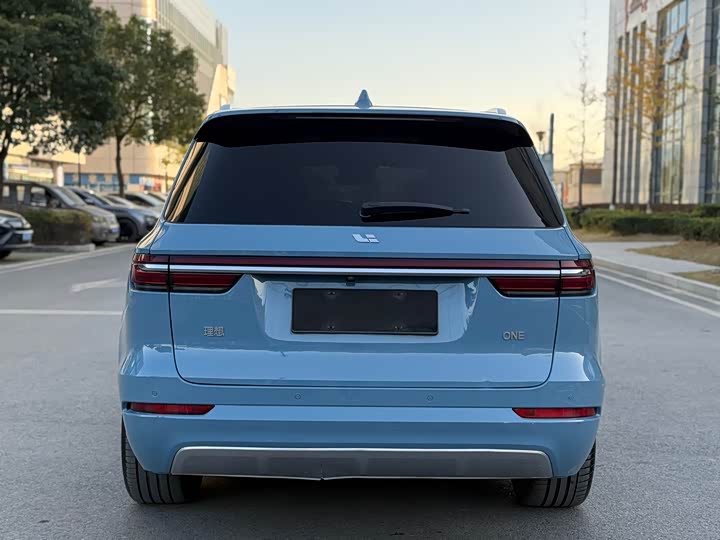 Фото 17 - LiXiang One